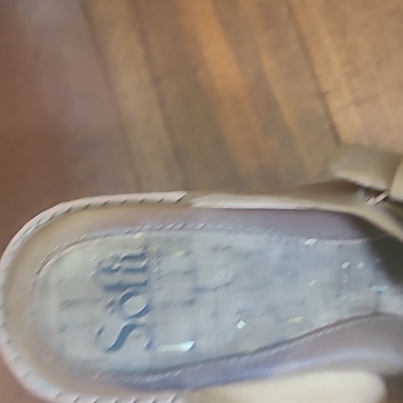 Sofft tan shoes - Picture 4 of 5